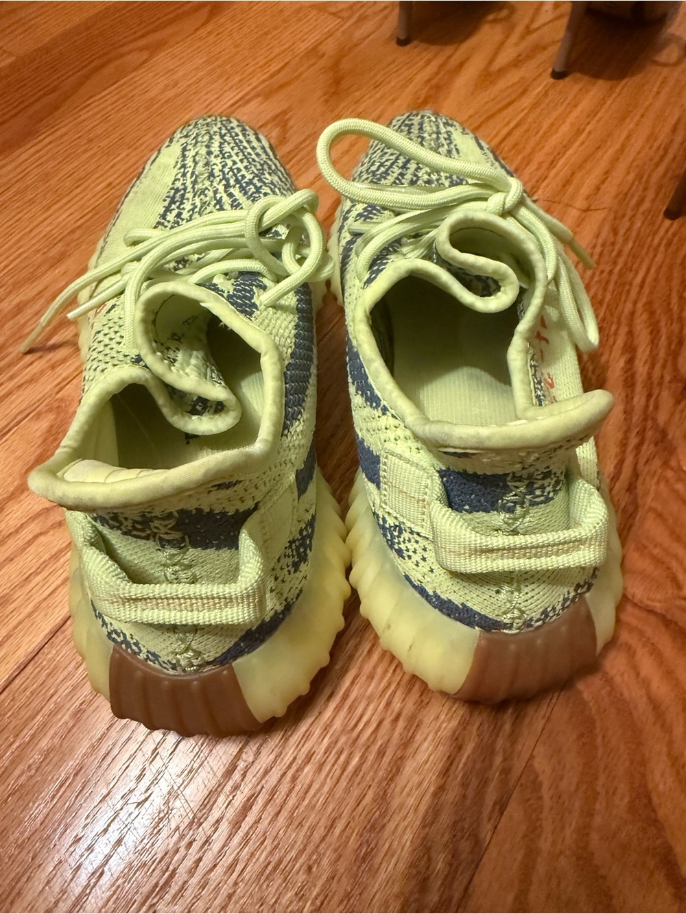 Yeezy Boost - Picture 4 of 6